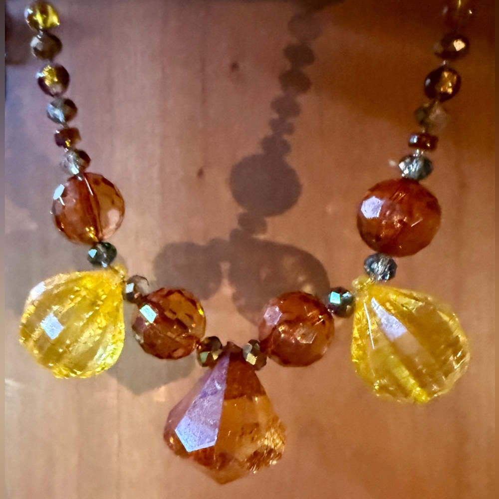 Art Deco Chunky Choker with Faceted Amber & Lemon Lucite Beads.